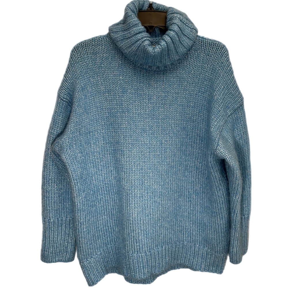 American Eagle Oversized Bright Blue Turtleneck Sweater Size Medium
